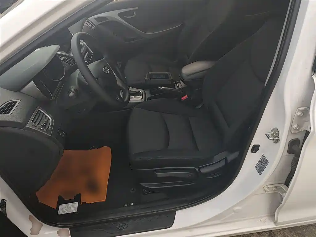 Hyundai Langdong 2016 1.6L Automatic Smart Edition фото 15
