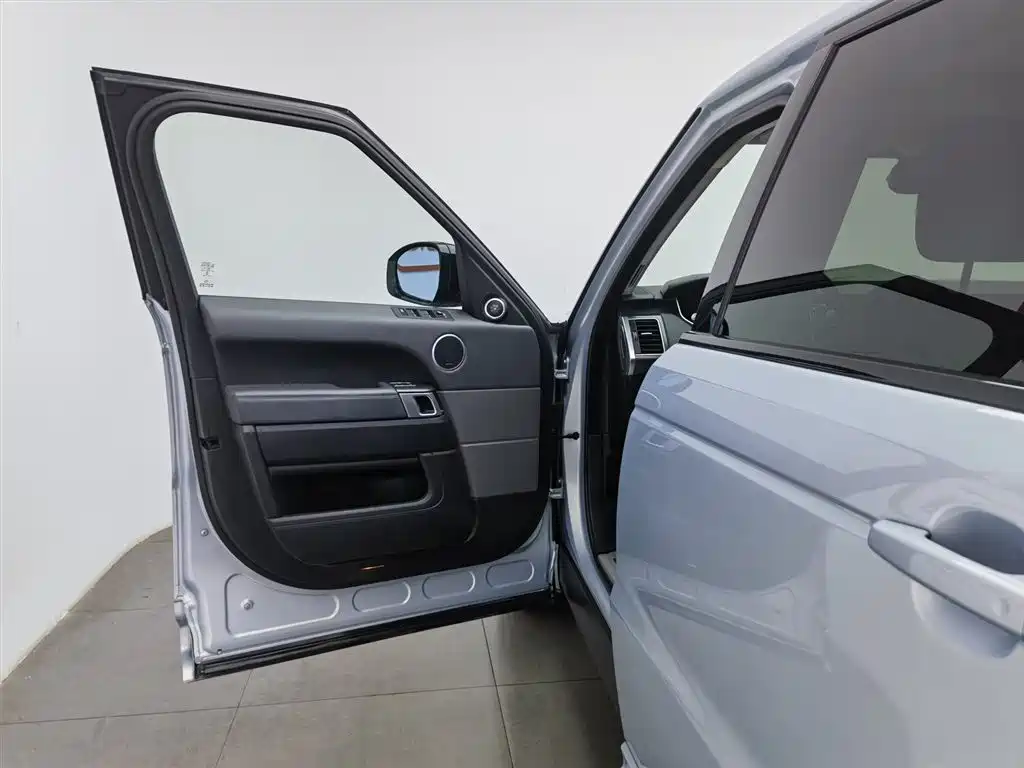 Land Rover Range Rover Sport 2015 3.0 SC V6 HSE DYNAMIC фото 8