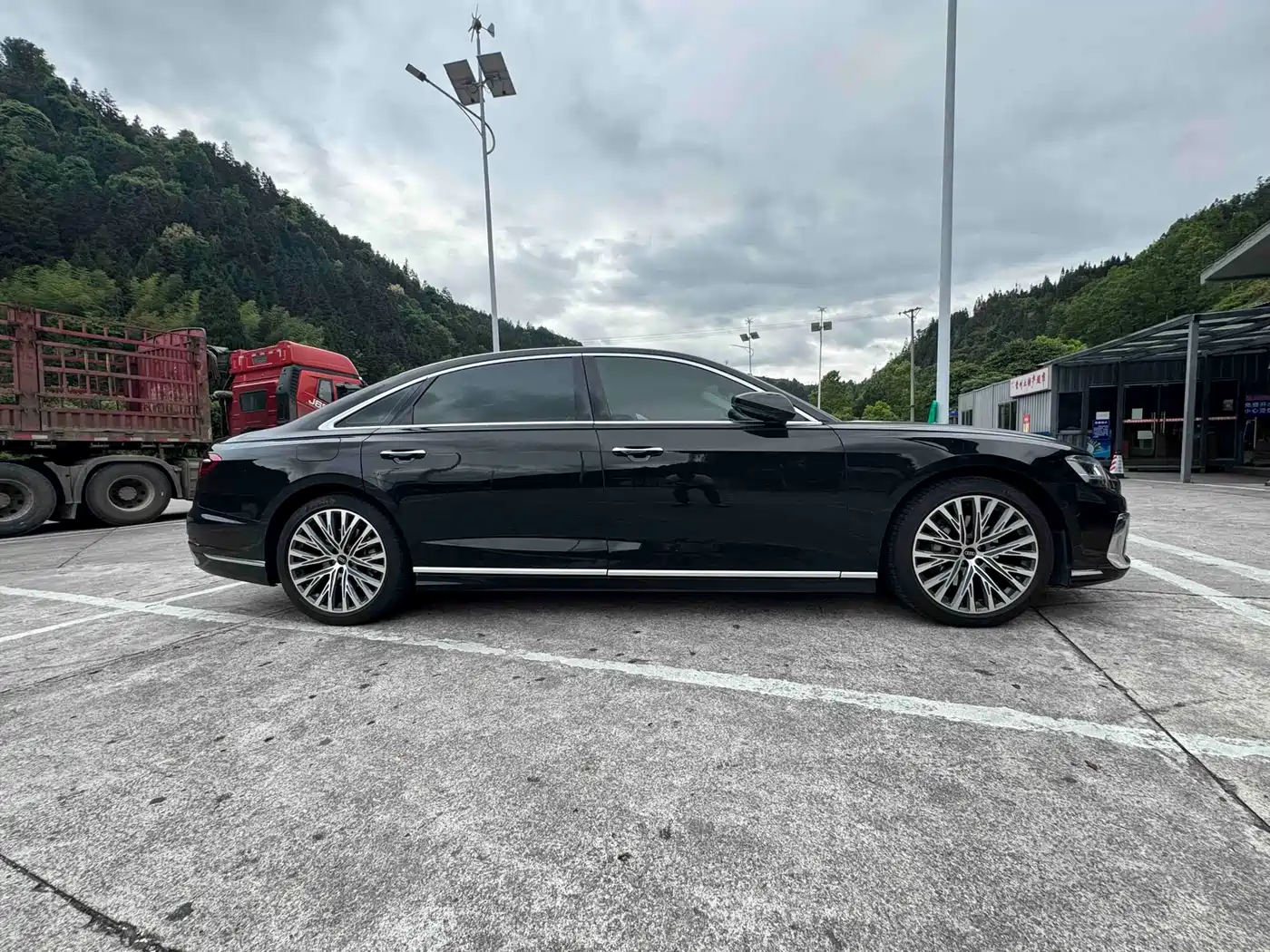 AUDI A8