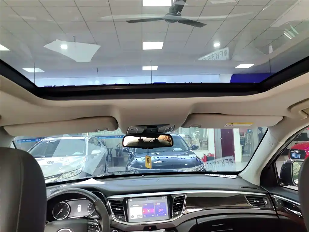 GAC Trumpchi Trumpchi GS8 2017 320T 2WD Luxury Smart Connect (7-seater) фото 9