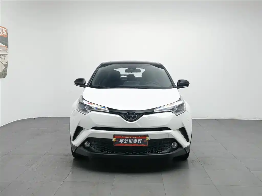 Toyota C-HR 2020 Model 2.0L Leading фото 3
