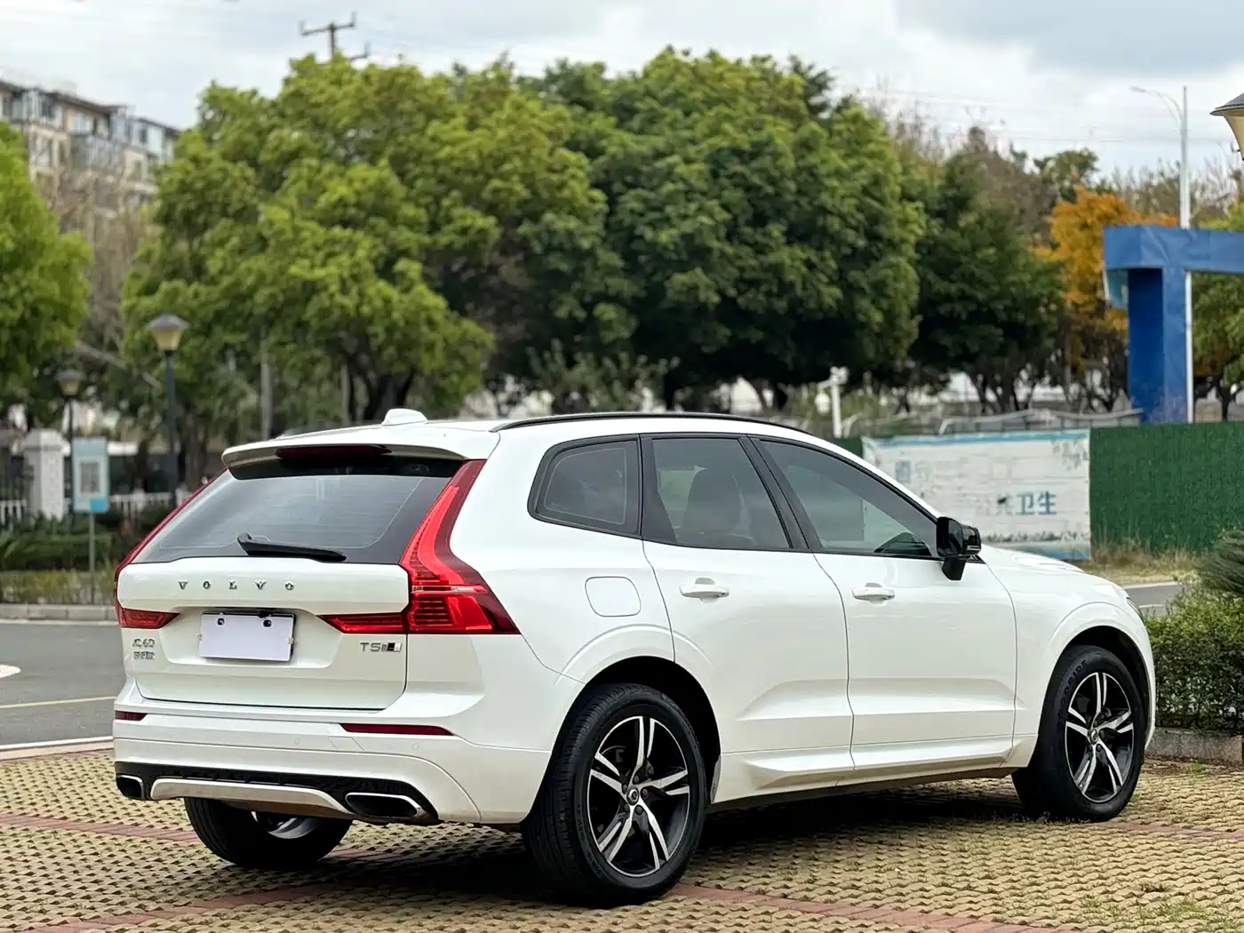 VOLVO XC60
