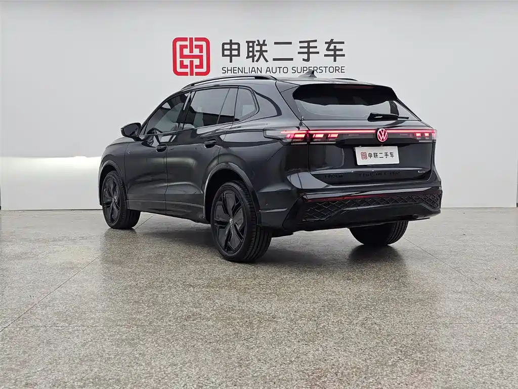 Volkswagen Tiguan L 2024 PRO 380TSI 4WD R-Line Premium Edition фото 3