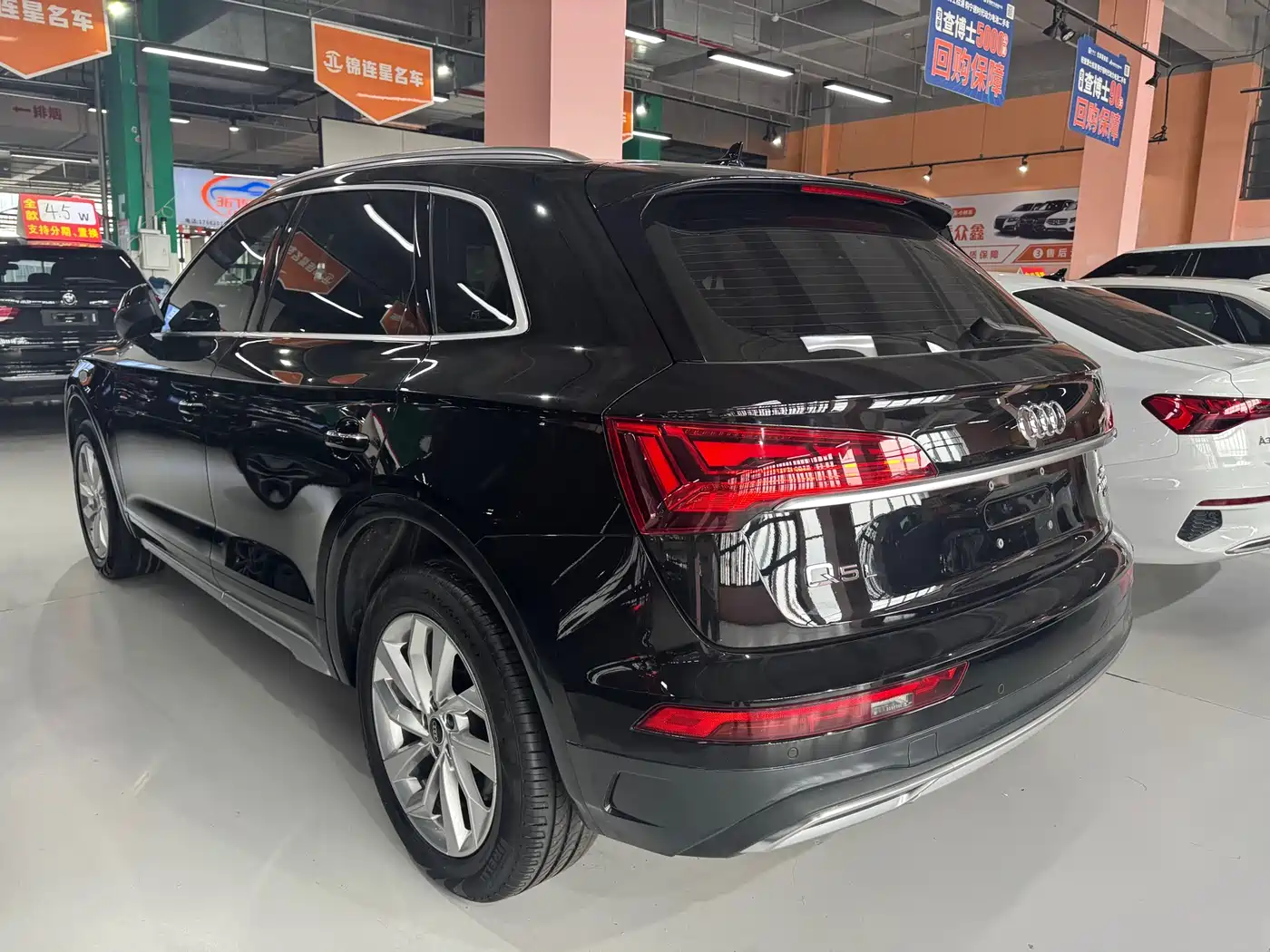 Audi Q5L 2024 Model 40 TFSI Luxury Dynamic фото 6