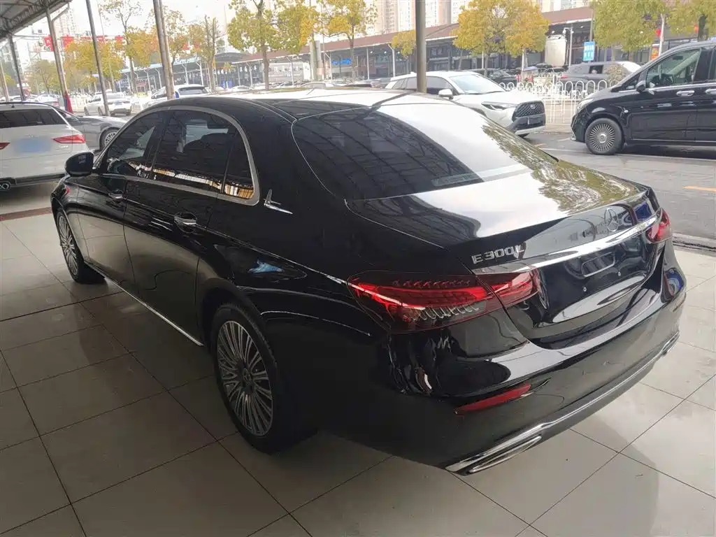 Mercedes-Benz E-Class 2022 Second Facelift E 300 L Fashion фото 5