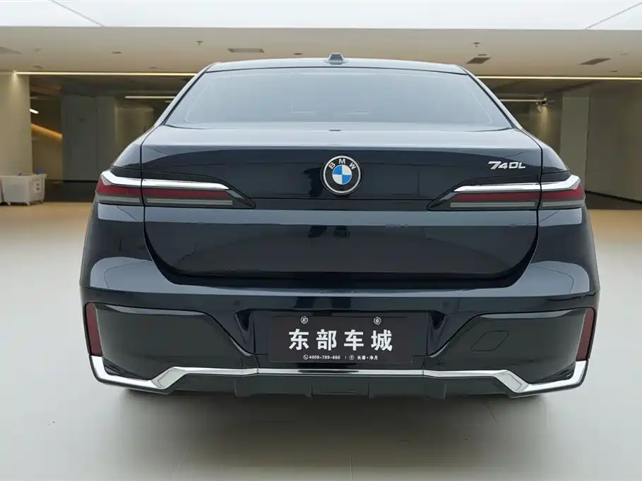 BMW 7 Series 2023 Model 740Li Leading M Sport Package фото 5
