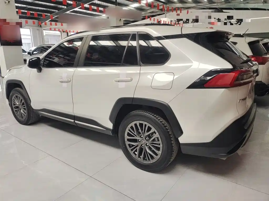 Toyota Wildlander 2023 2.0L CVT AWD Luxury PLUS фото 5