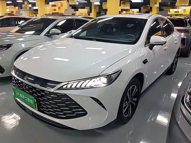BYD Qin PLUS DM-i, система помощи водителю, 120KM, Превосходство