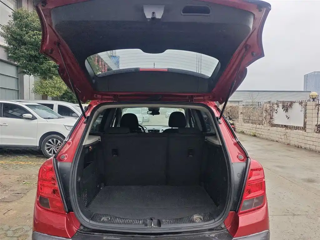 Chevrolet Trax 2016 1.4T Manual 2WD Comfort Sunroof Edition фото 19