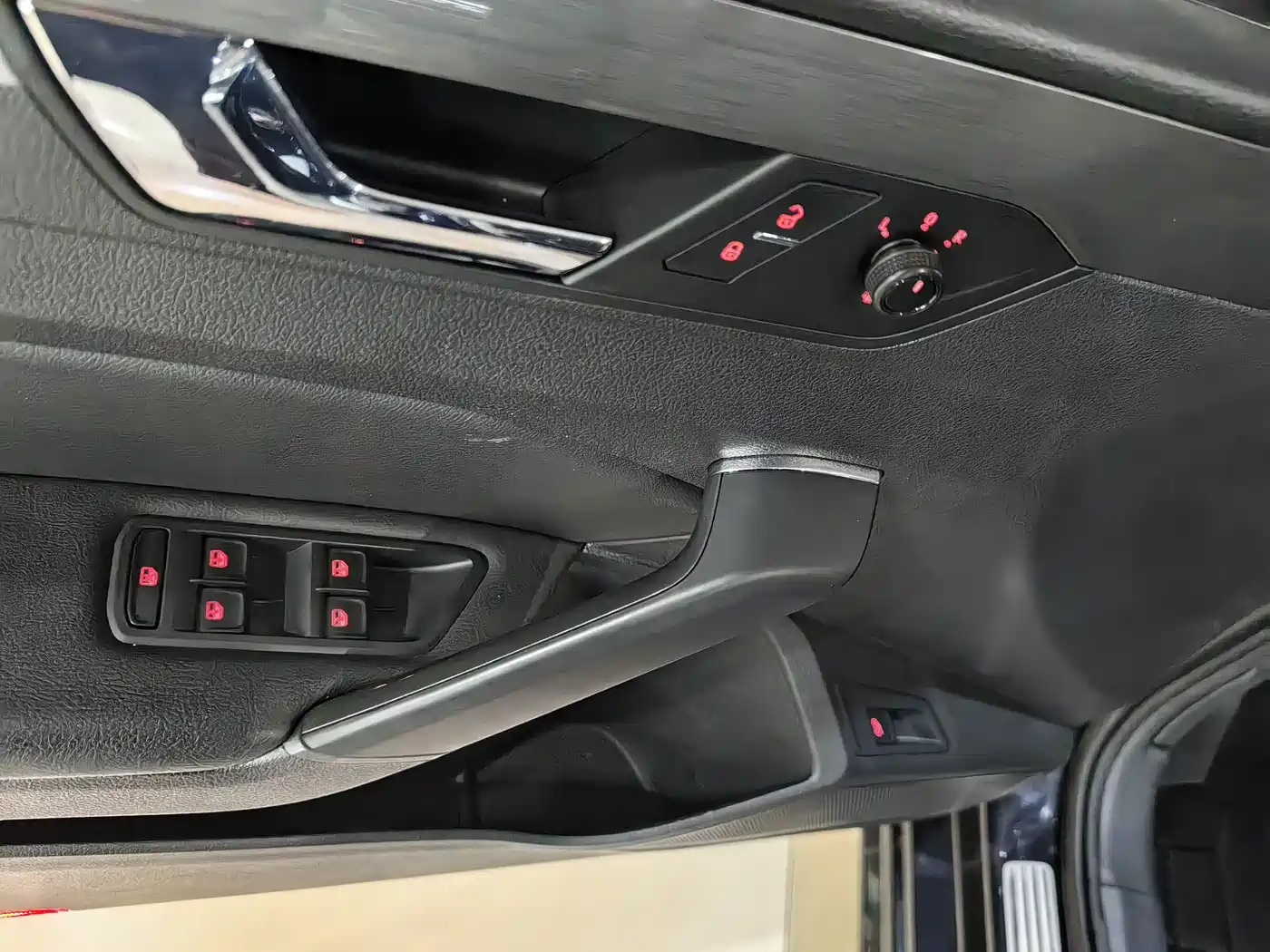 Volkswagen Passat 2017 330TSI DSG Prestige фото 16