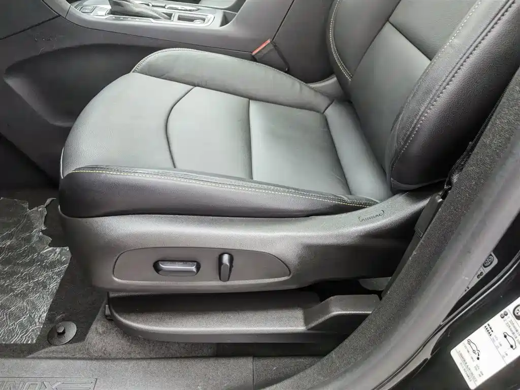 Chevrolet Equinox 2018 550T Automatic 4WD Pioneer Edition фото 20