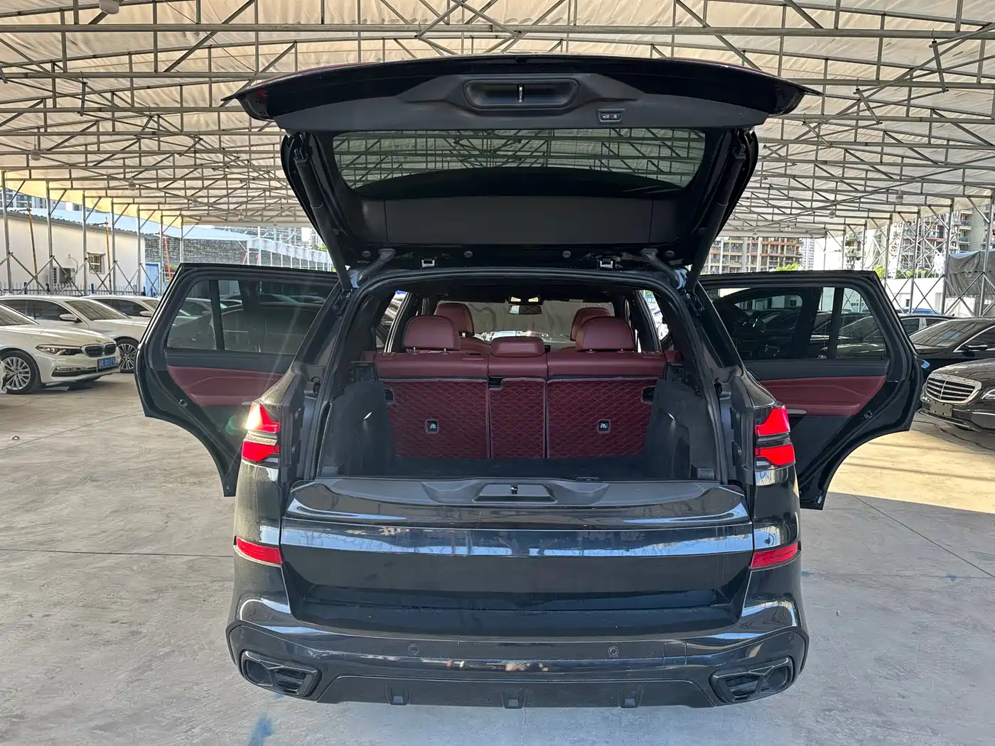 BMW X5 2024 xDrive 40Li Exclusive Black Flame Limited Edition фото 24