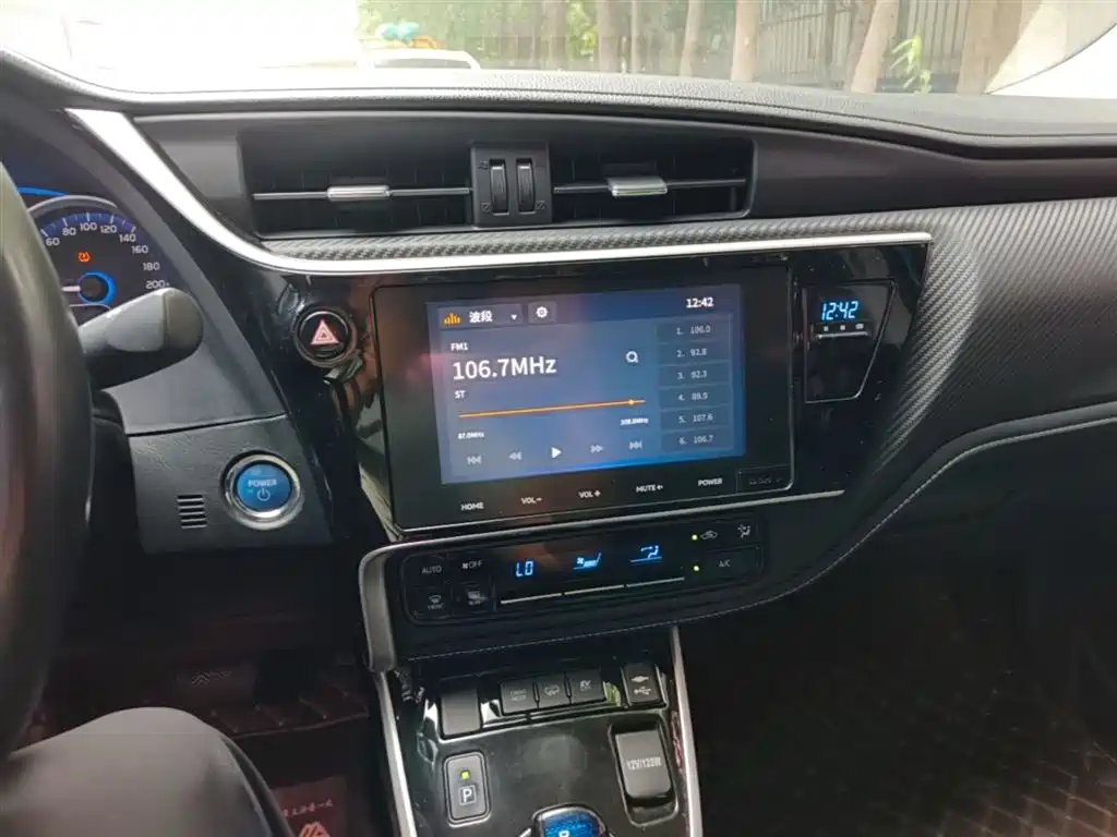 Toyota Levin Twin Engine E+ 2019 1.8PH V E-CVT Luxury Edition фото 13