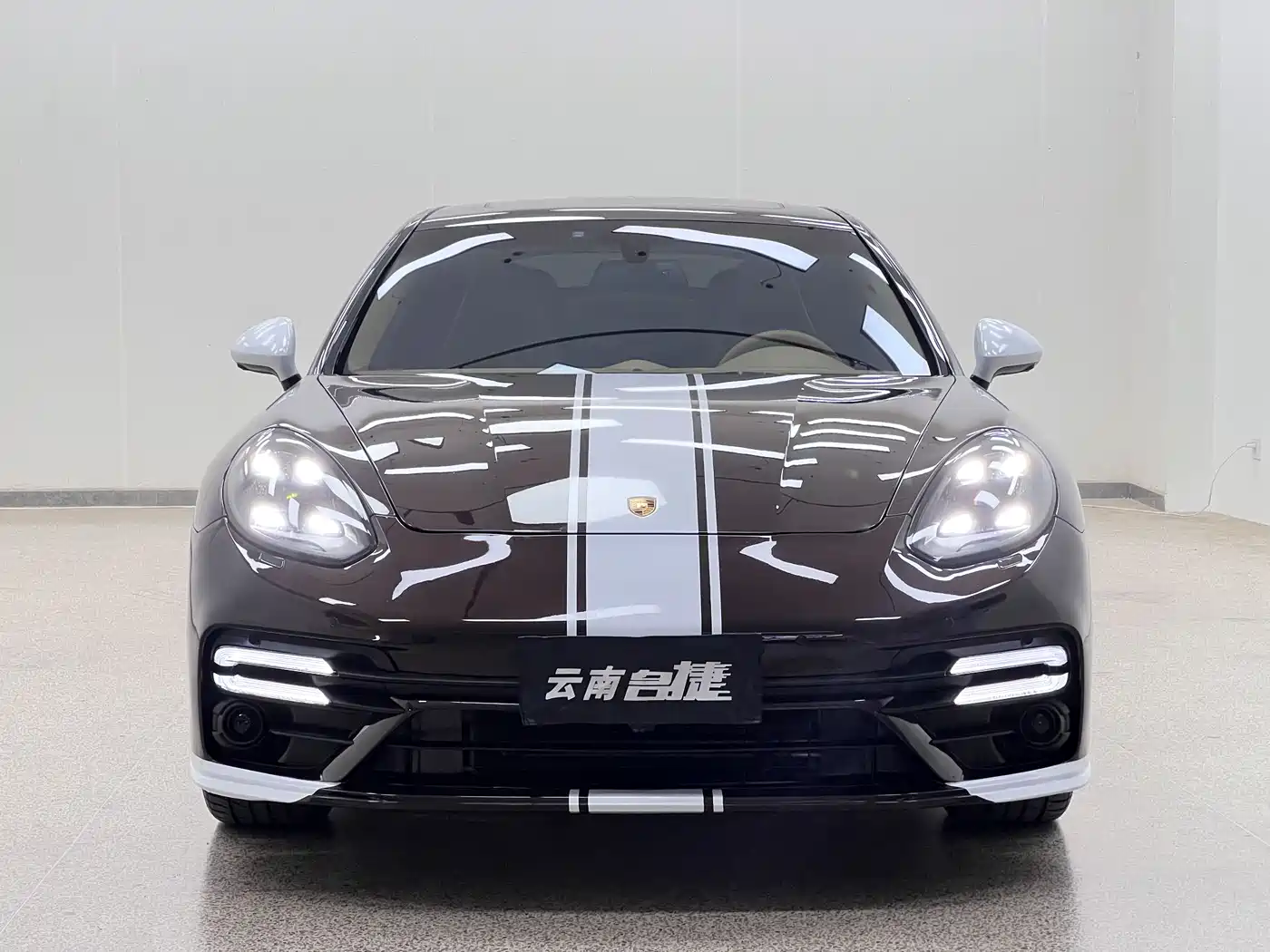 Porsche Panamera 2014 Panamera 3.0T фото 2