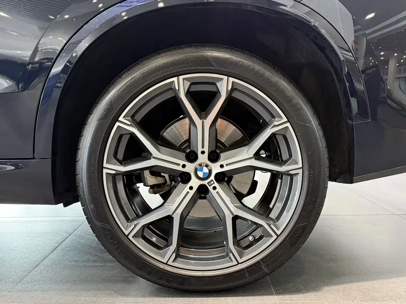 BMW X5 2023 xDrive 30Li Premium M Sport Black Night Package фото 20