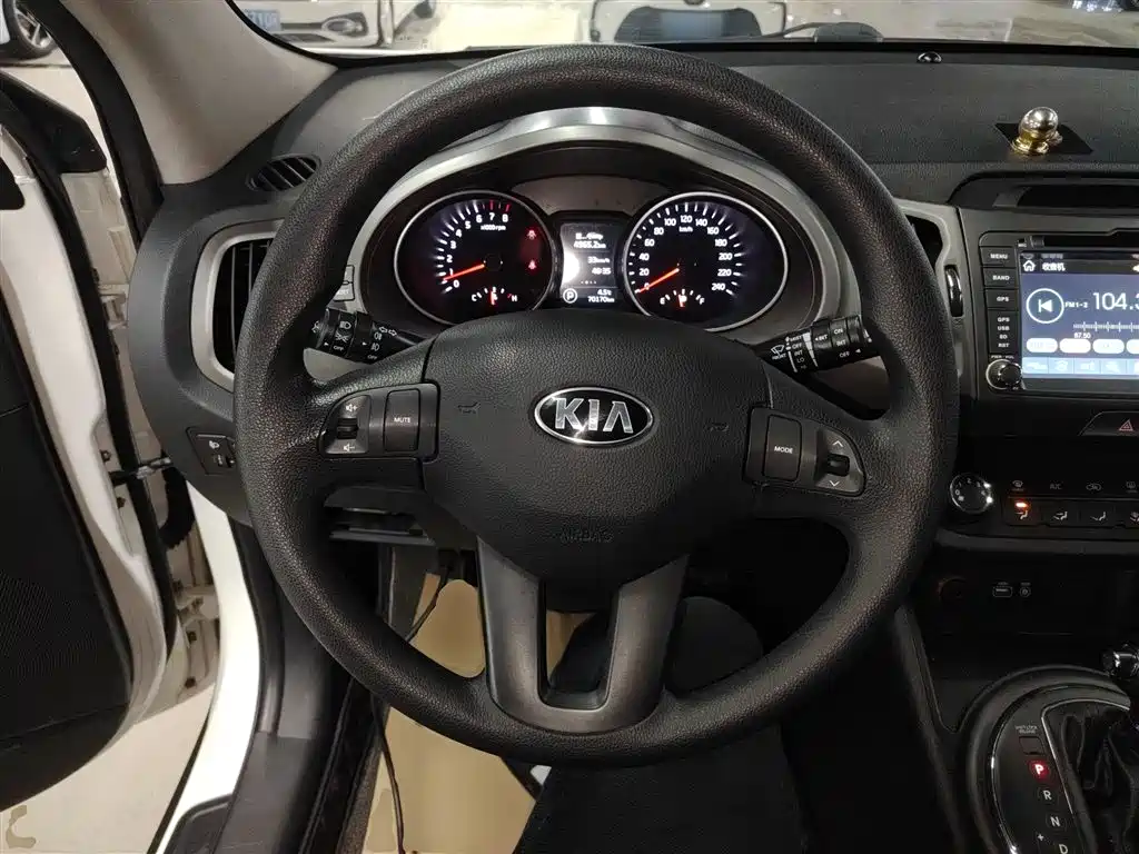 Kia Sportage 2015 2.0L Automatic 2WD GL фото 7