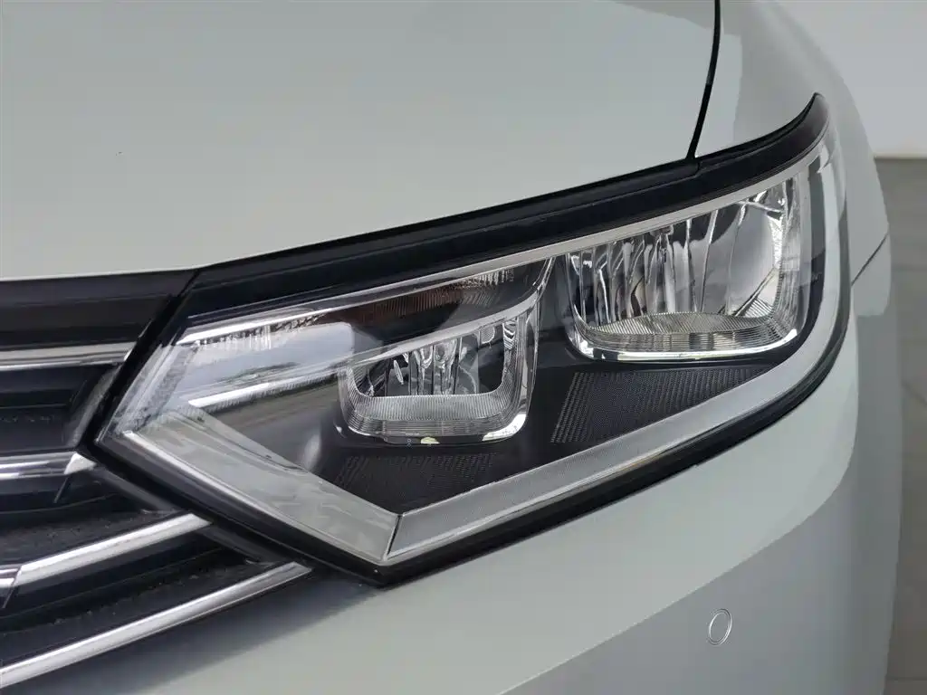 Volkswagen Magotan 2017 330TSI DSG Leading фото 7