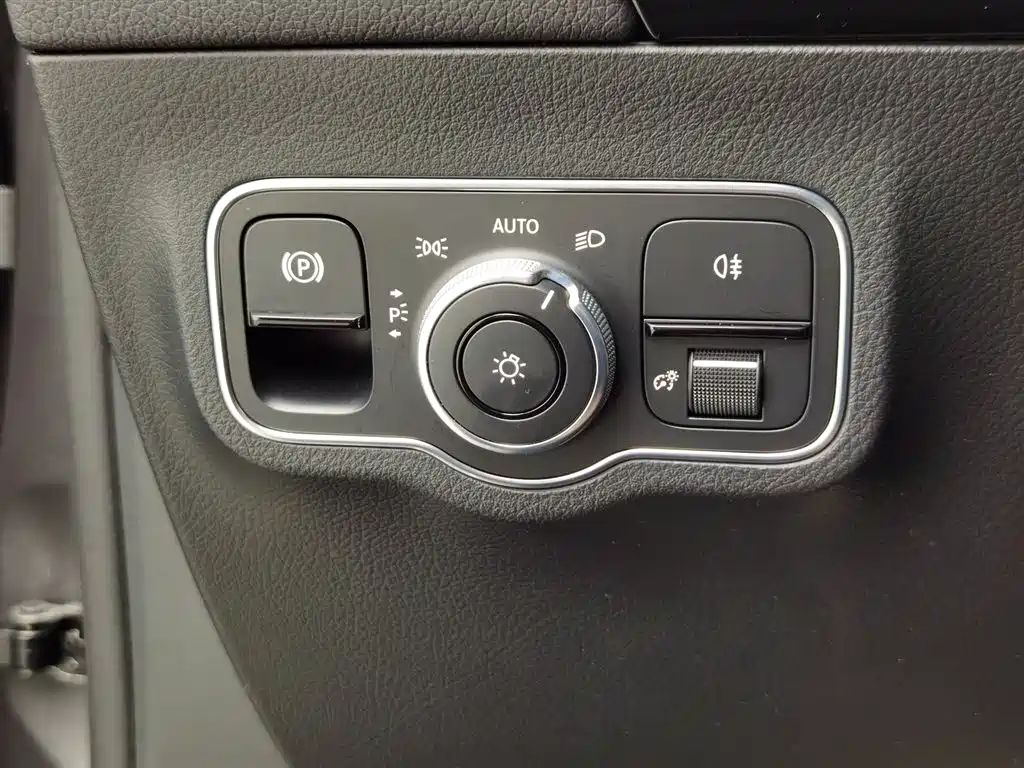 Mercedes-Benz B-Class 2020 B 200 Sport Edition фото 21