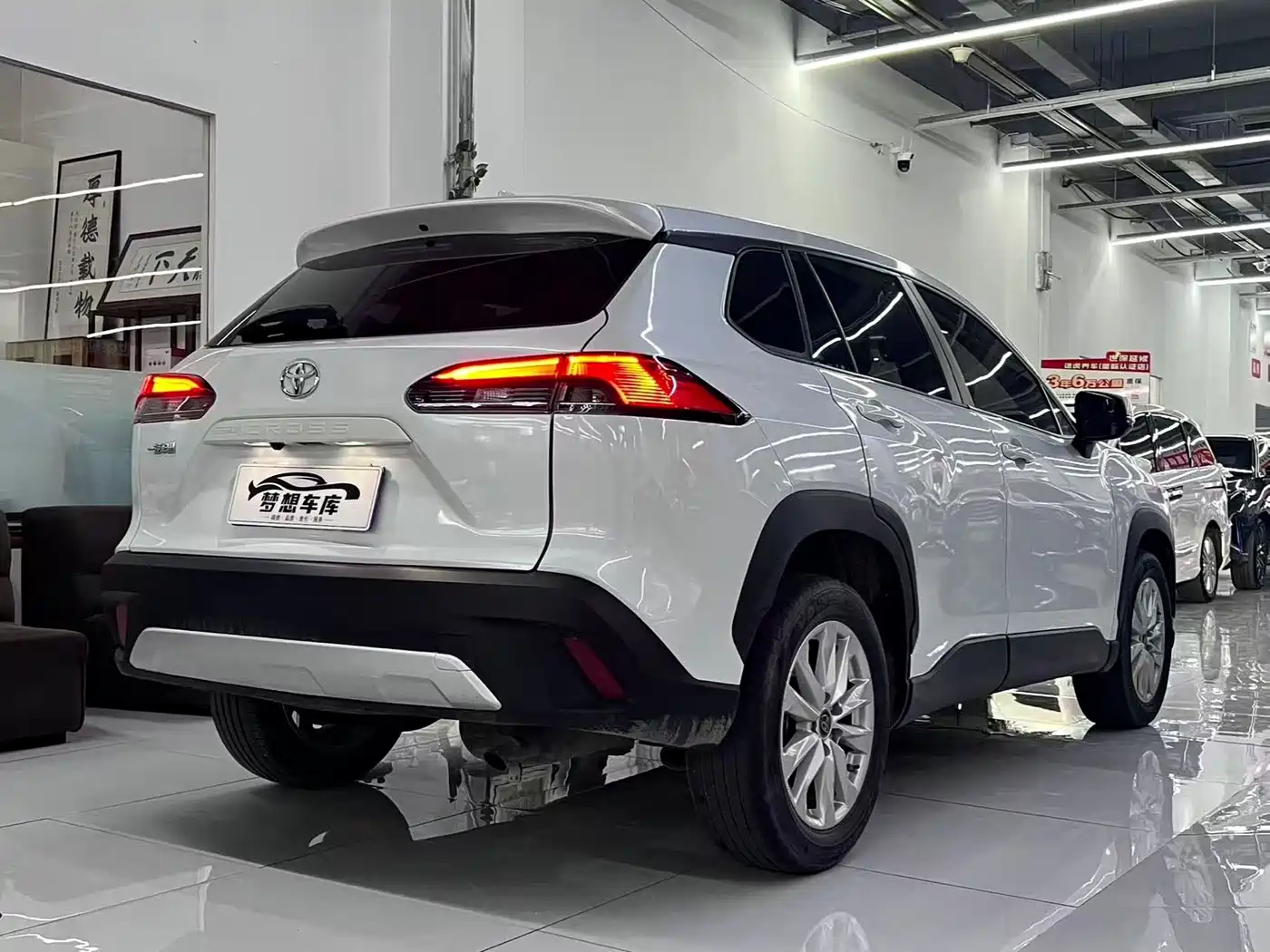 Toyota Corolla Cross 2023 2.0L Luxury Edition фото 9