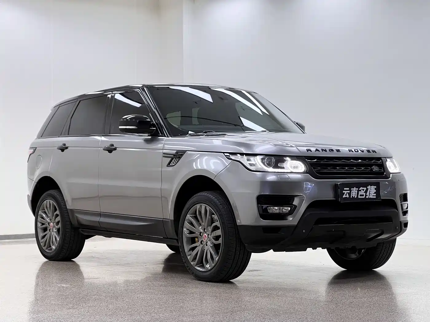 Land Rover Range Rover Sport 2014 3.0 SC V6 HSE фото 3