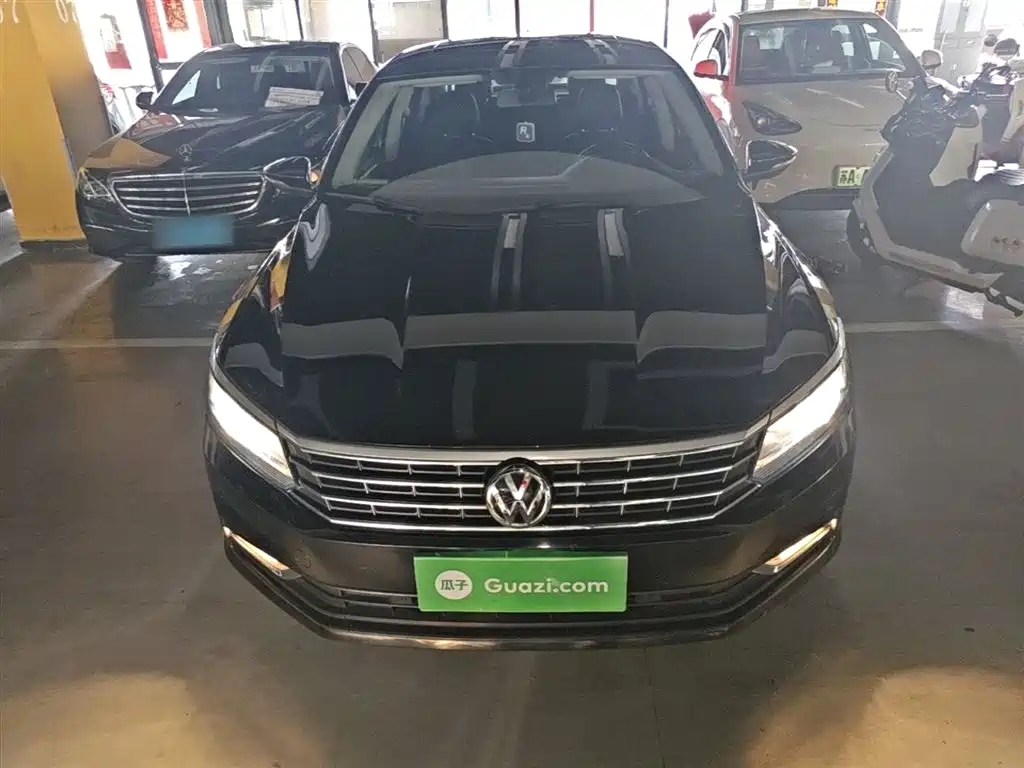 Volkswagen Passat 2017 330TSI DSG Prestige фото 3