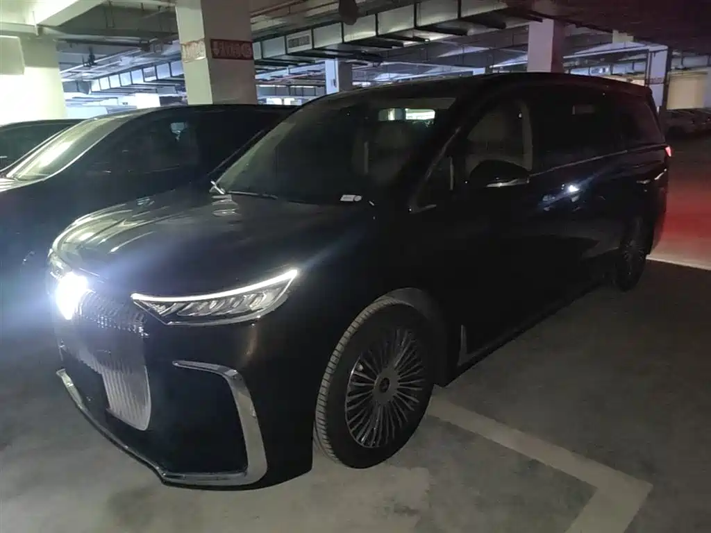 Voyah Auto Voyah Dreamer 2025 PHEV AWD Flagship Kunpeng Edition фото 2