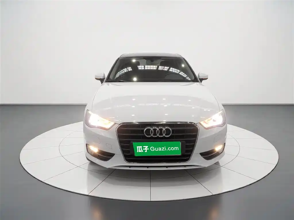 Audi A3 2016 Sportback 35 TFSI Progressive фото 3