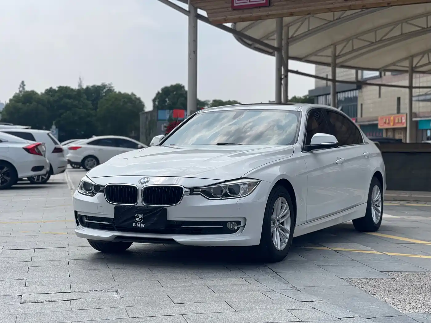 BMW 3 Series 2015 320Li Super Joy Fashion фото 2