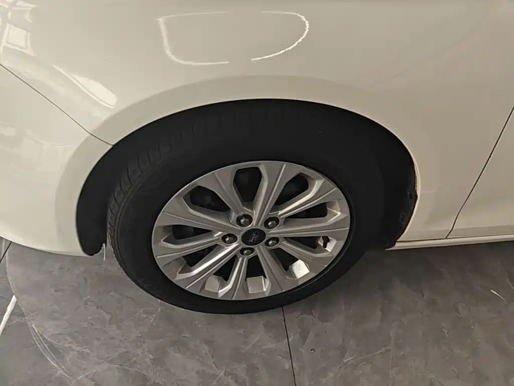 Ford Escort 2015 2015 1.5L Automatic Fashion