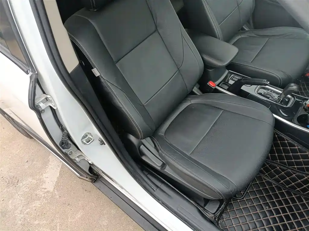Mitsubishi Outlander 2018 2.0L 2WD Glory Edition 5-seater фото 25