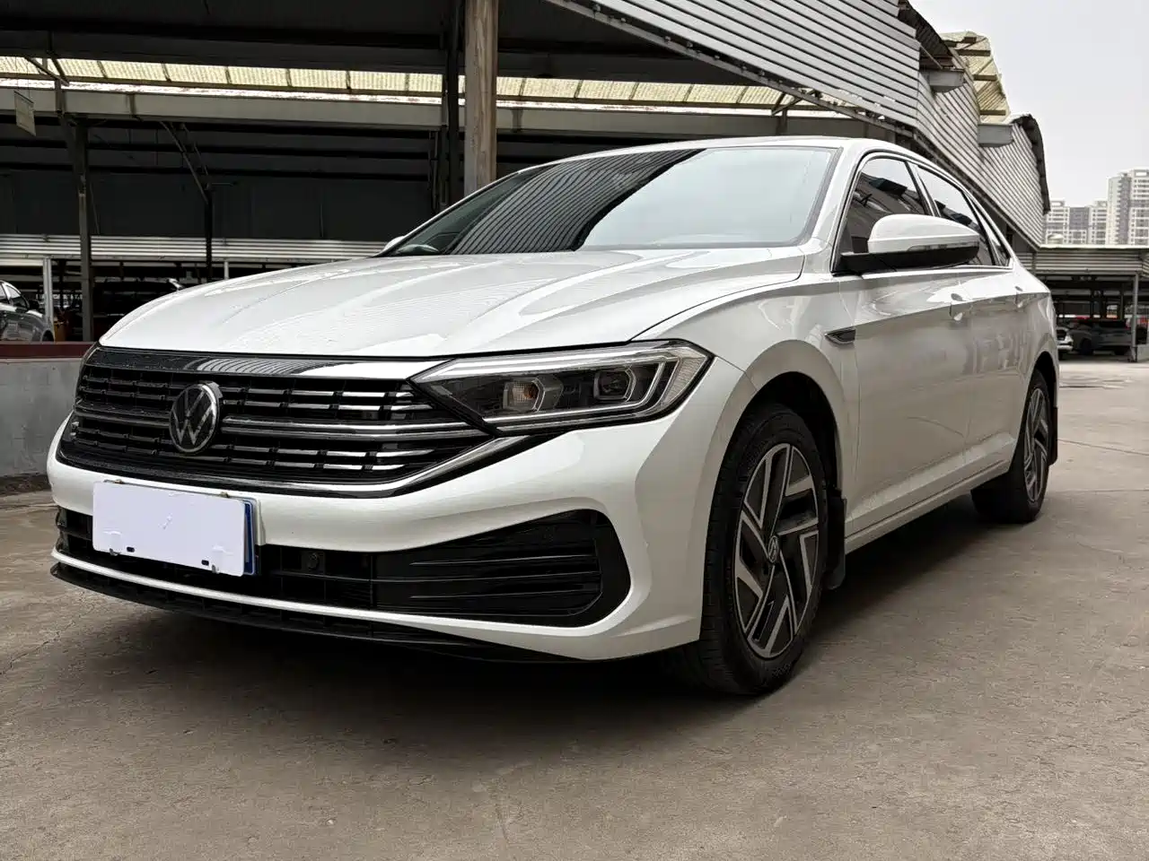 Volkswagen Sagitar 2024 300TSI DSG Surpass Edition