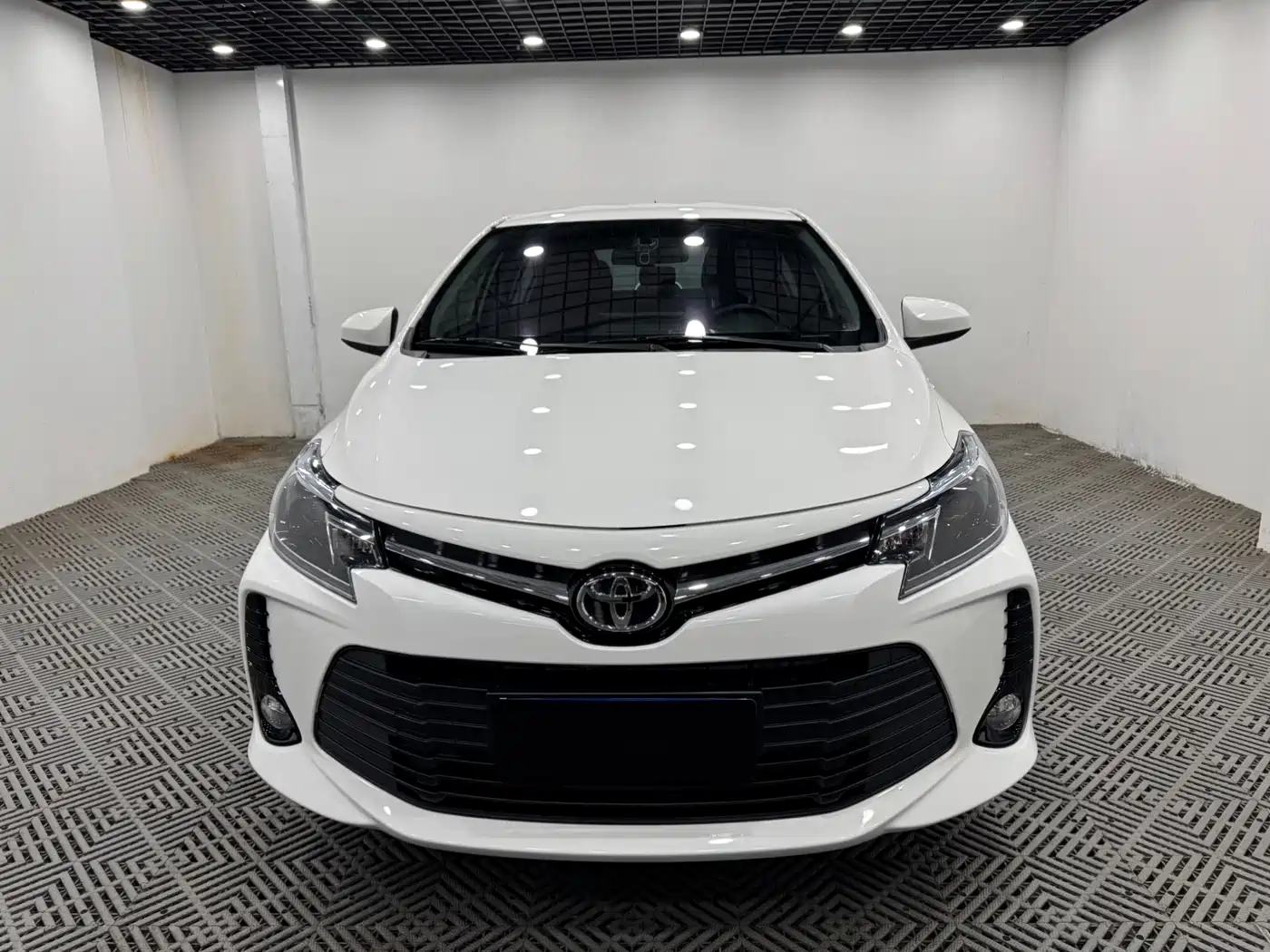 Toyota Vios 2022 1.5L 20th Anniversary Edition фото 2