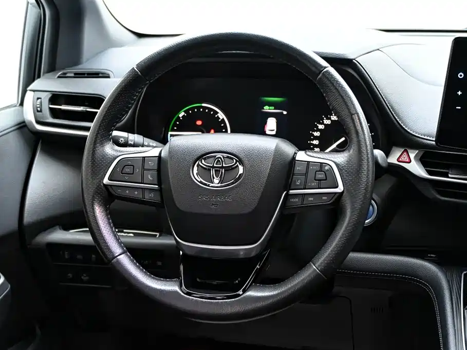 Toyota Sienna 2021 2.5L Hybrid Premium Edition фото 20