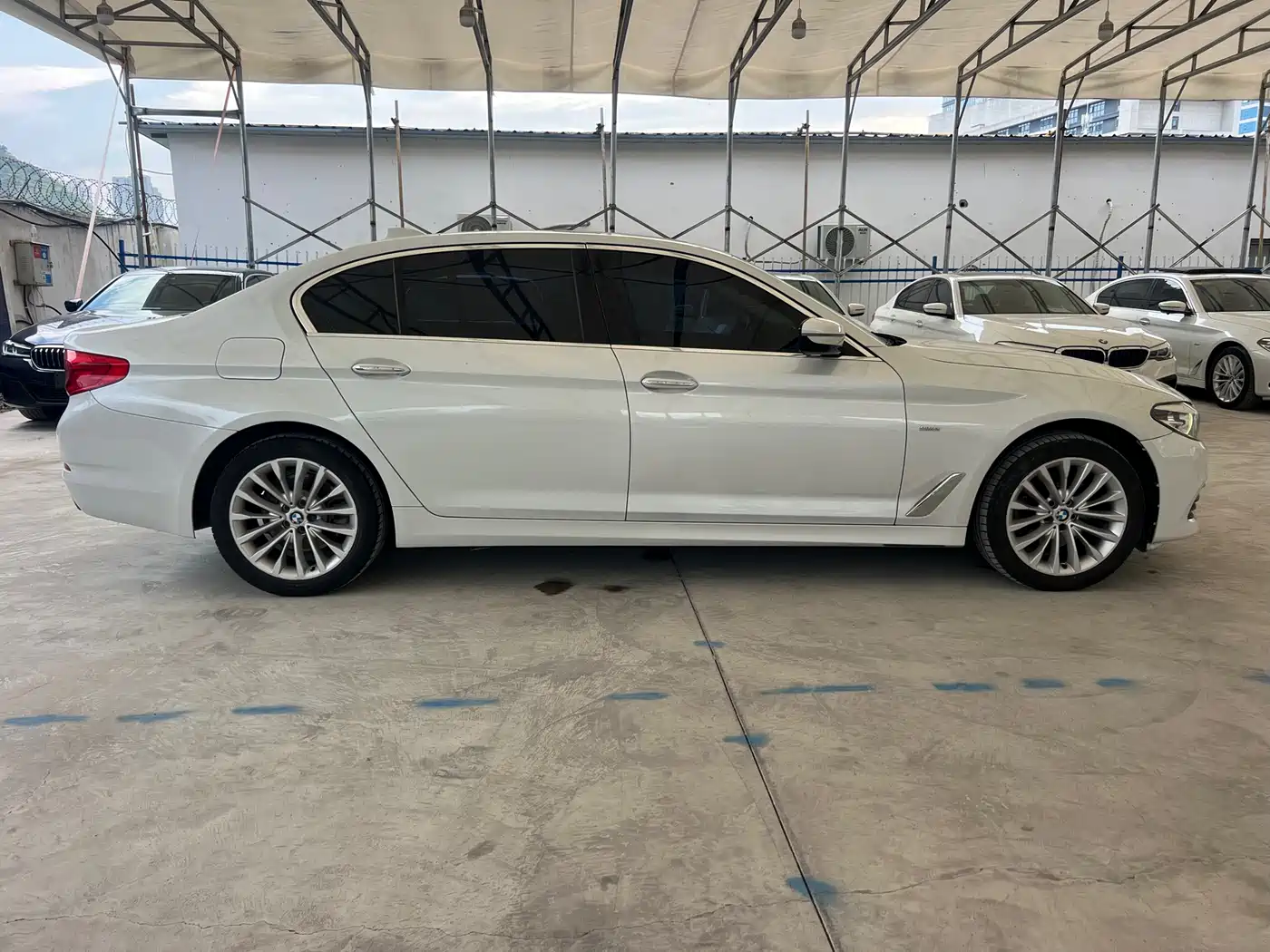 BMW 5 Series 2018 525Li Luxury Package фото 13