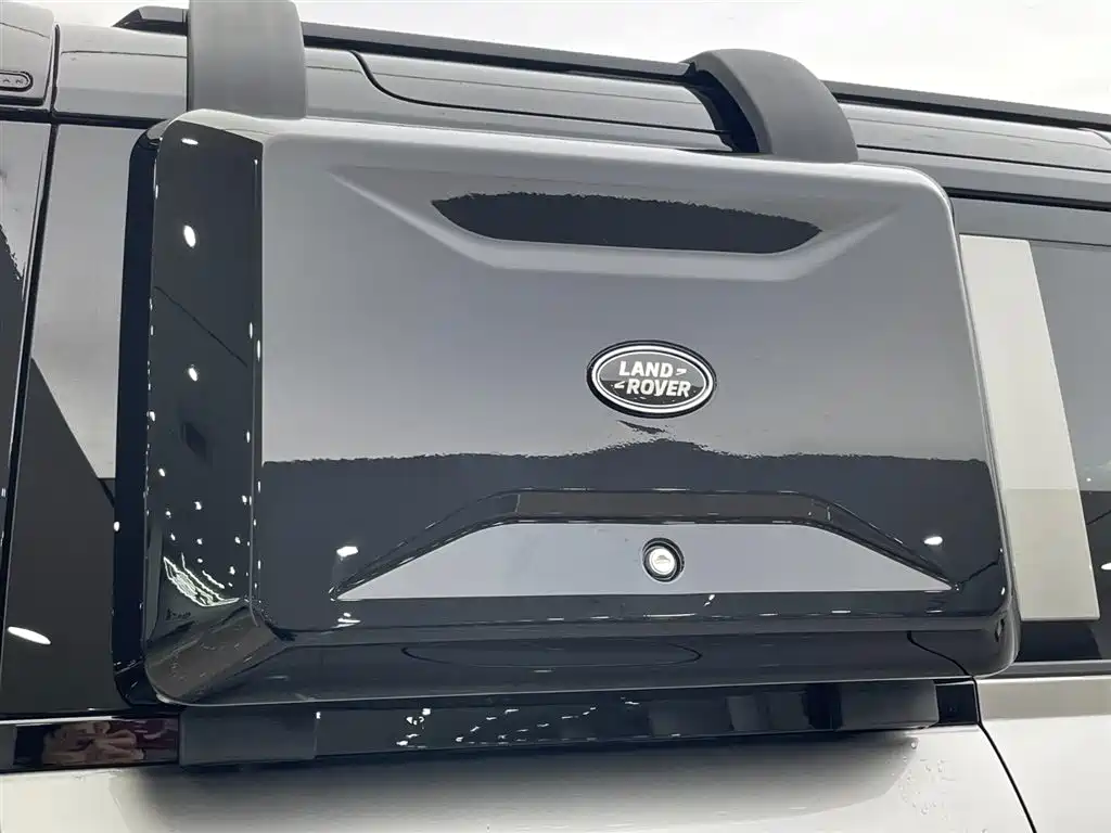 LAND ROVER GUARD