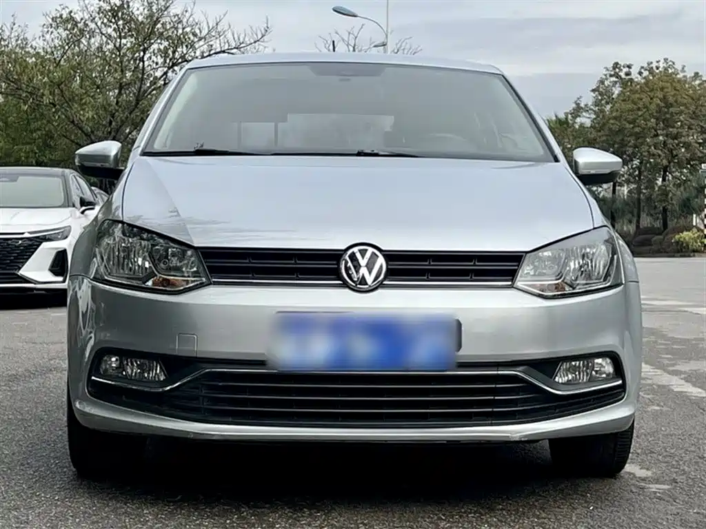 Volkswagen Polo 2014 1.4L Automatic Comfort Edition фото 23