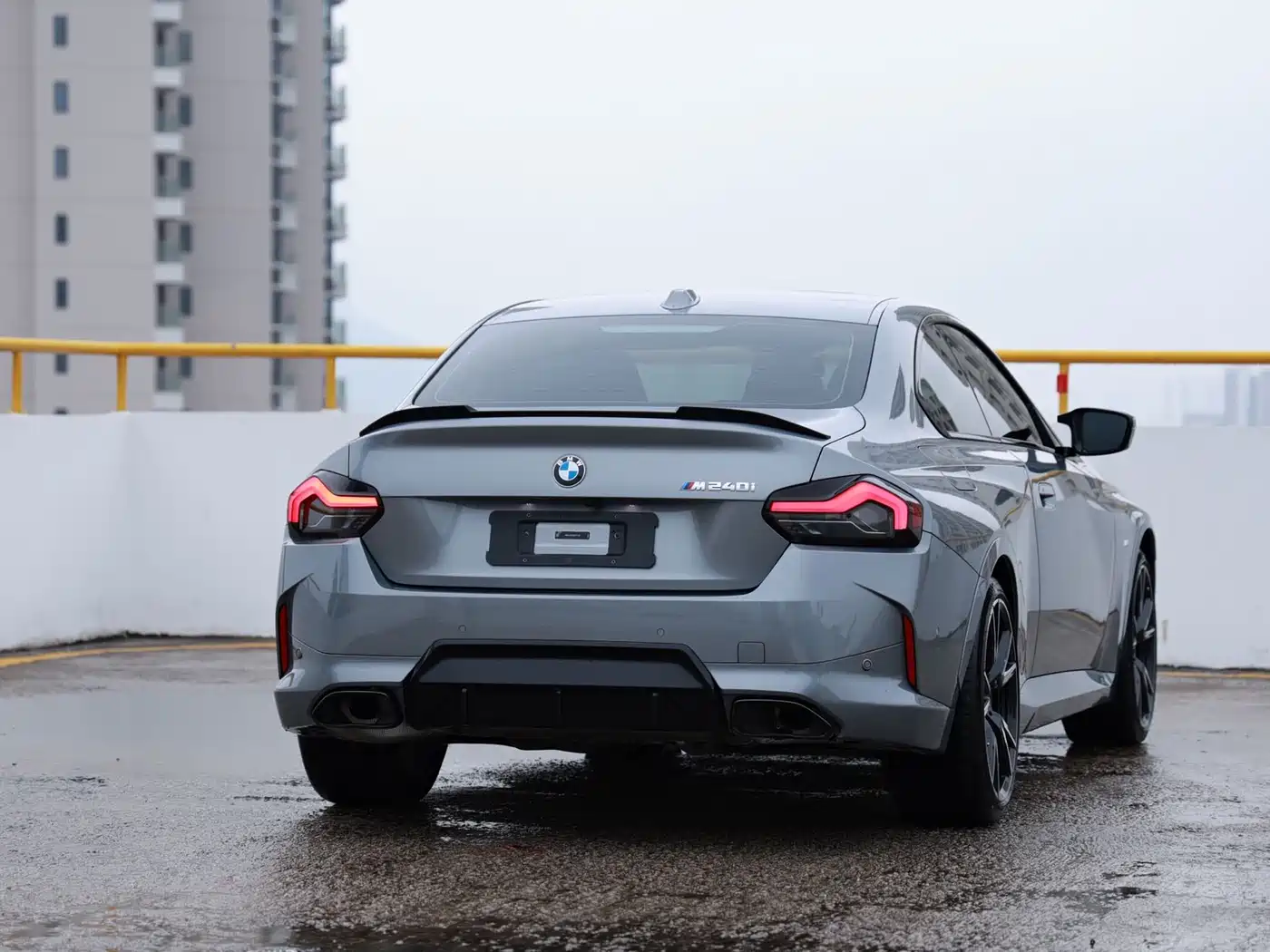 BMW M240I