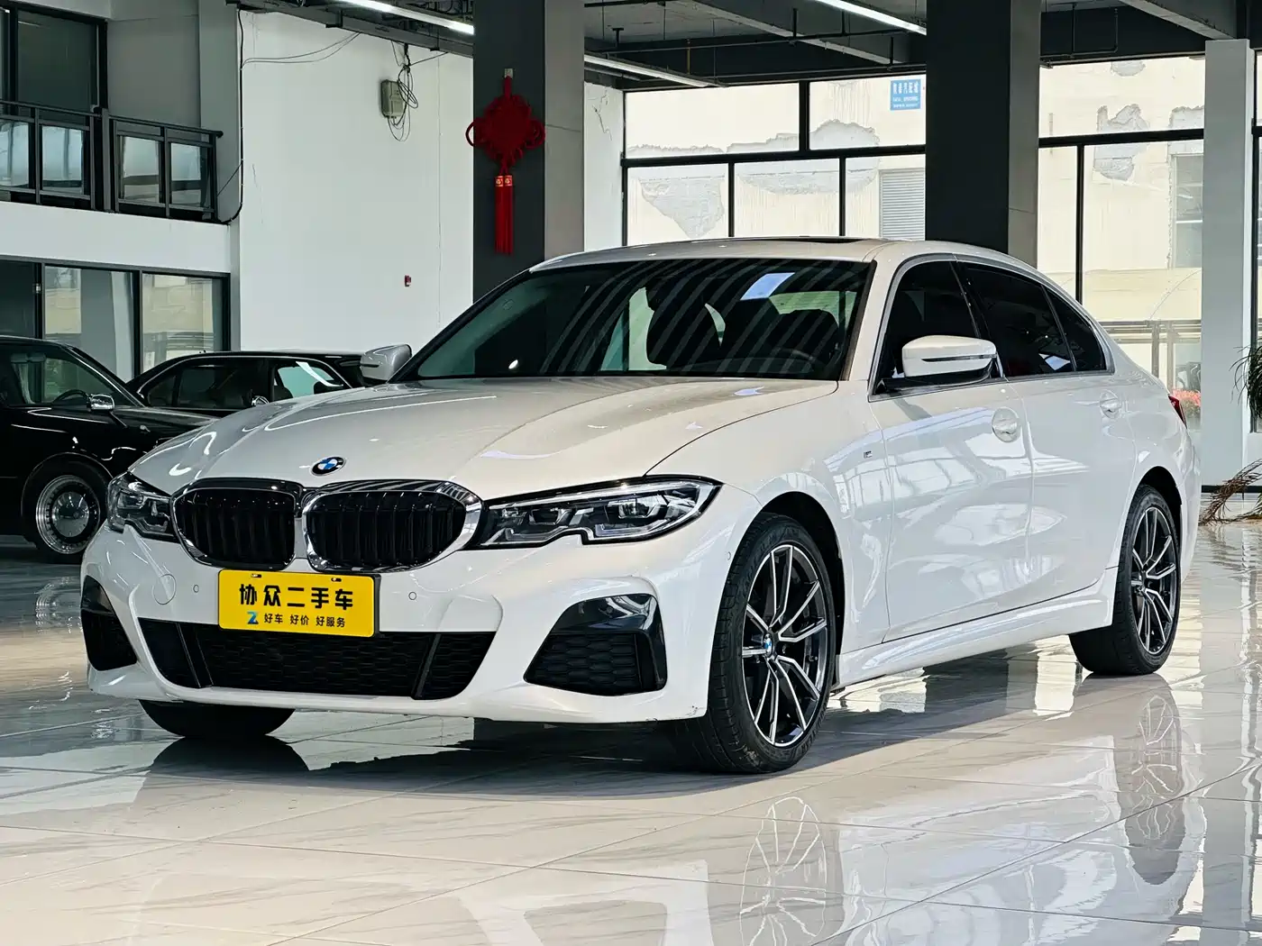 BMW 3 Series 2021 325Li M Sport Package фото 2