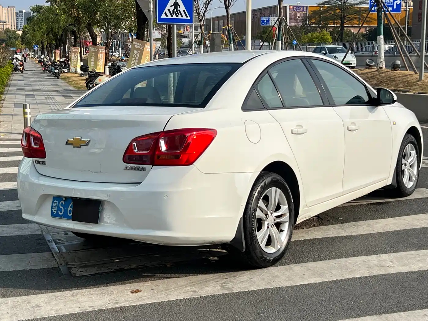 Chevrolet Cruze 2015 1.5L Classic SE AT фото 4