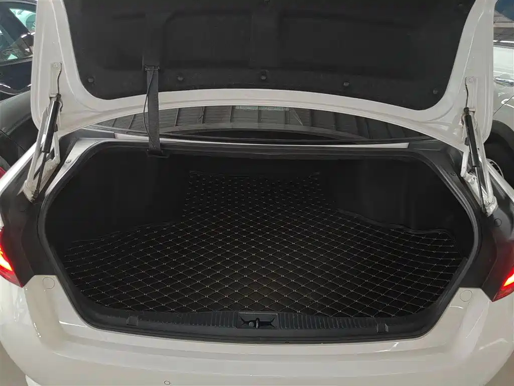 Toyota Crown 2015 2.5L Smart Edition фото 18