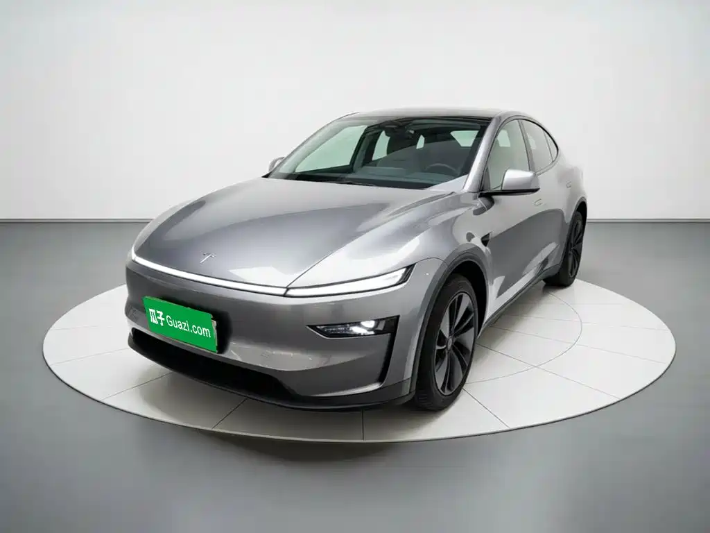 Tesla Model Y 2025