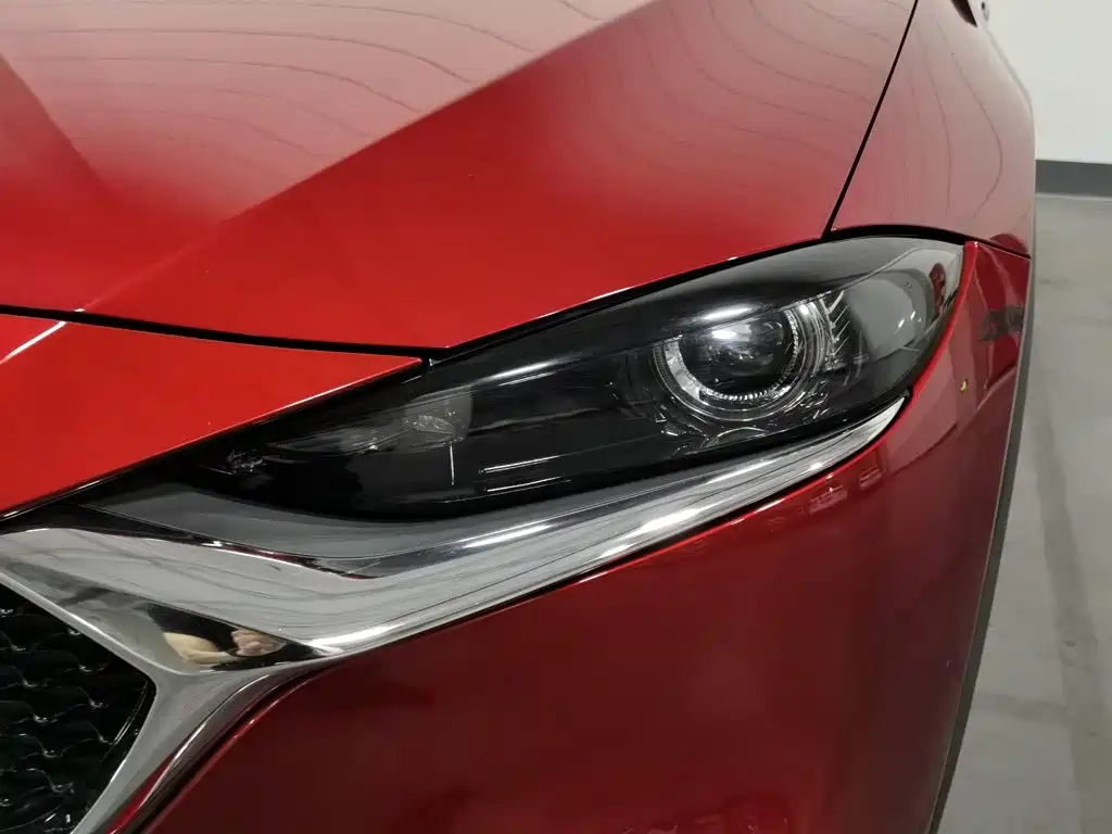 Photo 7 - Mazda CX-4