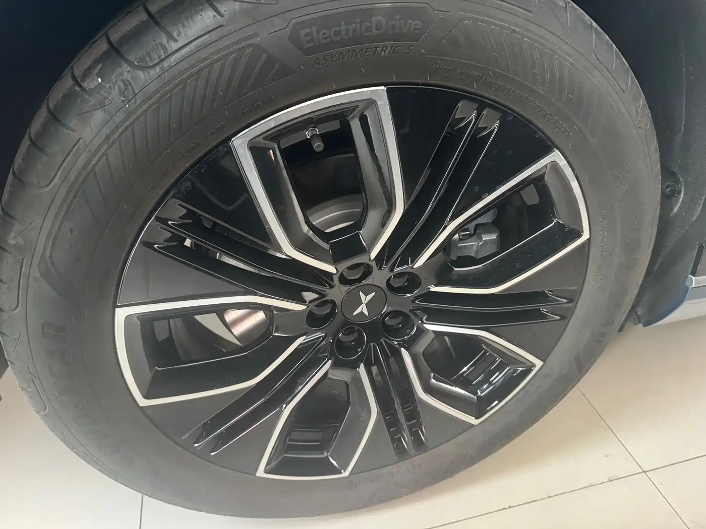 XPeng G9 2025 625 Long Range Max фото 9