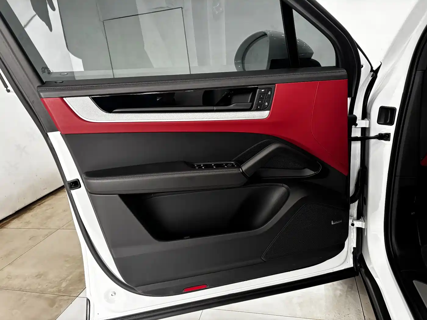 PORSCHE CAYENNE NEW ENERGY