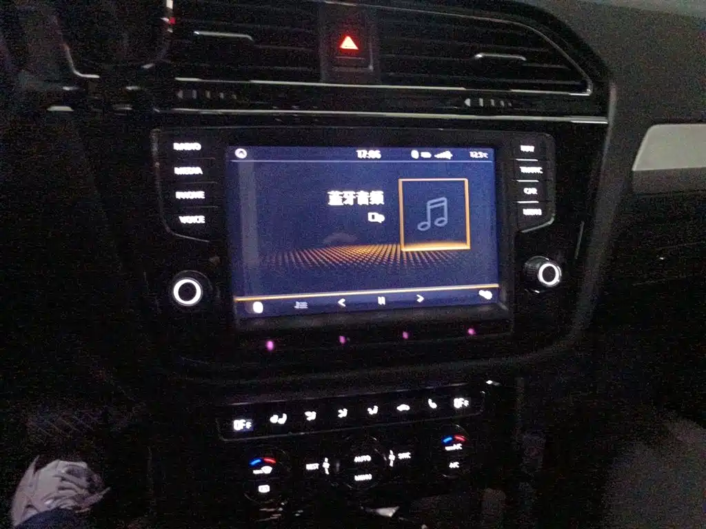 Volkswagen Tiguan L 2018 380TSI Automatic AWD Luxury Edition фото 6