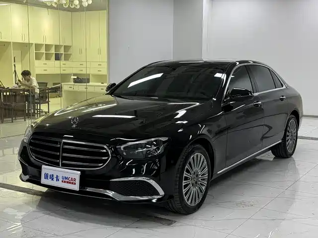 Mercedes-Benz E-Class 2023 E 300 L Luxury — фото 1