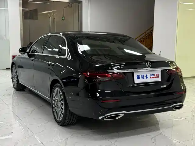 Mercedes-Benz E-Class 2023 E 300 L Luxury — фото 4