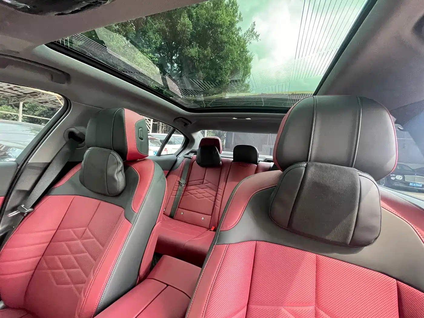 BMW 5 Series 2026 530Li Exclusive M Sport Package фото 19