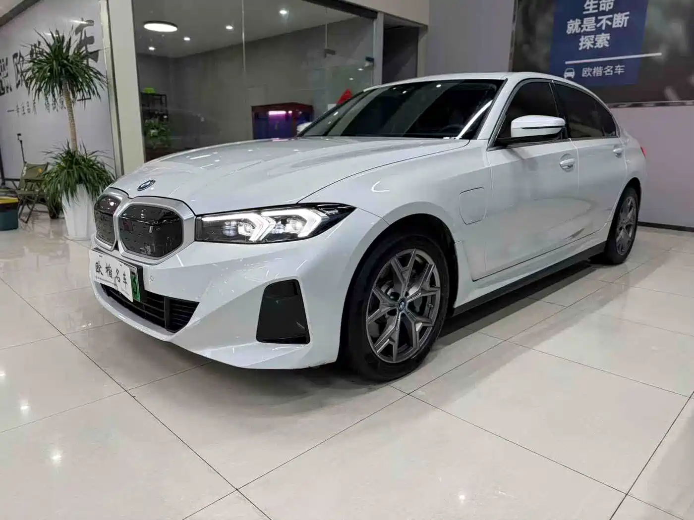BMW i3 2024 eDrive 35 L