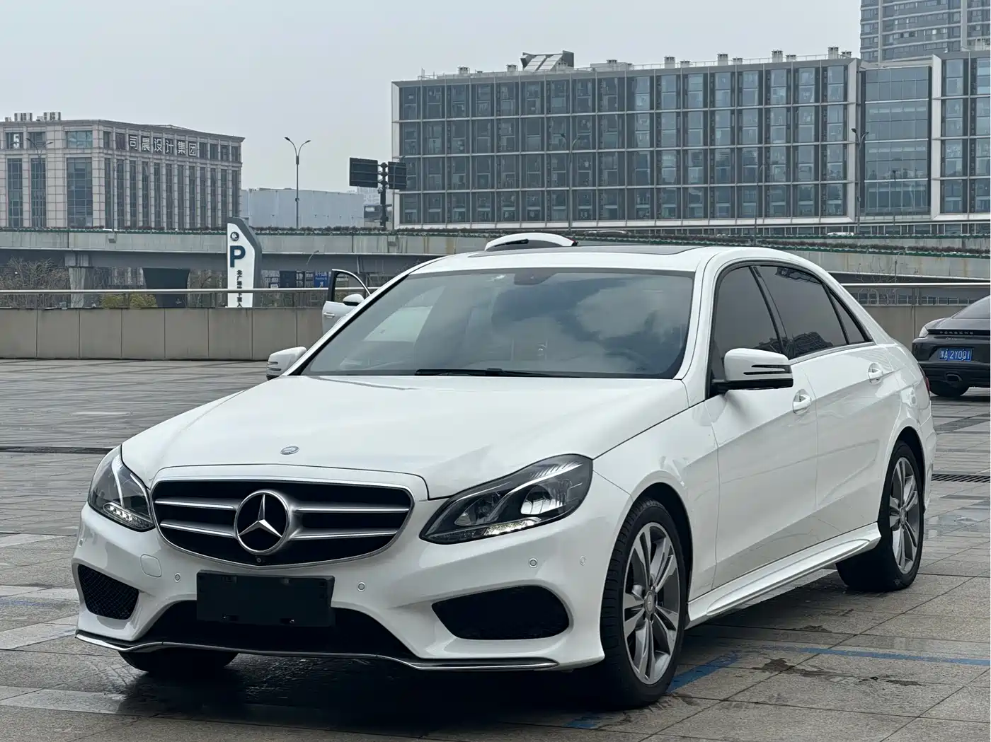 Mercedes-Benz E-Class 2015 E 260 L Sport